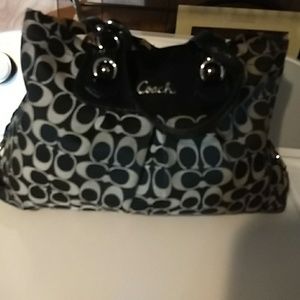 COACH ASHLEY SIGNATURE CARRY ALL